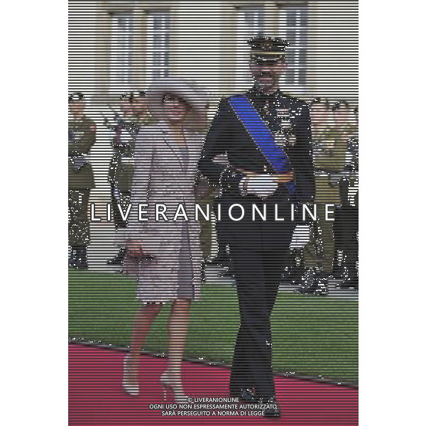 (121020) -- LUXEMBOURG, Oct. 20, 2012 () -- Spain\'s Crown Prince Felipe and Princess Letiz arrive to attend the religious wedding service of Crown Prince Guillaume of Luxembourg and Belgian Countess Stephanie de Lannoy, at the Notre-Dame Cathedral in Luxembourg, Oct. 20, 2012. (/Ye Pingfan) ©photoshot/Agenzia Aldo Liverani Sas - ITALY ONLY - Matrimonio religioso tra il Granduca erede al trono di Lussemburgo Guillaume e la contessa Belga Stephanie de Lannoy nella Cattedrale di Nostra Signora di Lussemburgo 20 ottobre 2012.