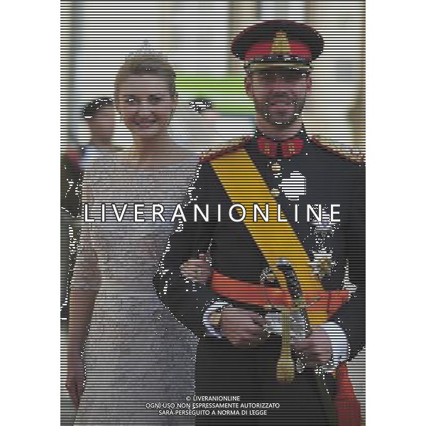(121020) -- LUXEMBOURG, Oct. 20, 2012 () -- Luxembourg\'s Hereditary Grand Duke Guillaume and his wife Princess Stephanie, Hereditary Grand Duchess of Luxembourg, leave the Notre-Dame Cathedral after their religious wedding service in Luxembourg, Oct. 20, 2012. (/Ye Pingfan) ©photoshot/Agenzia Aldo Liverani Sas - ITALY ONLY - Matrimonio religioso tra il Granduca erede al trono di Lussemburgo Guillaume e la contessa Belga Stephanie de Lannoy nella Cattedrale di Nostra Signora di Lussemburgo 20 ottobre 2012.