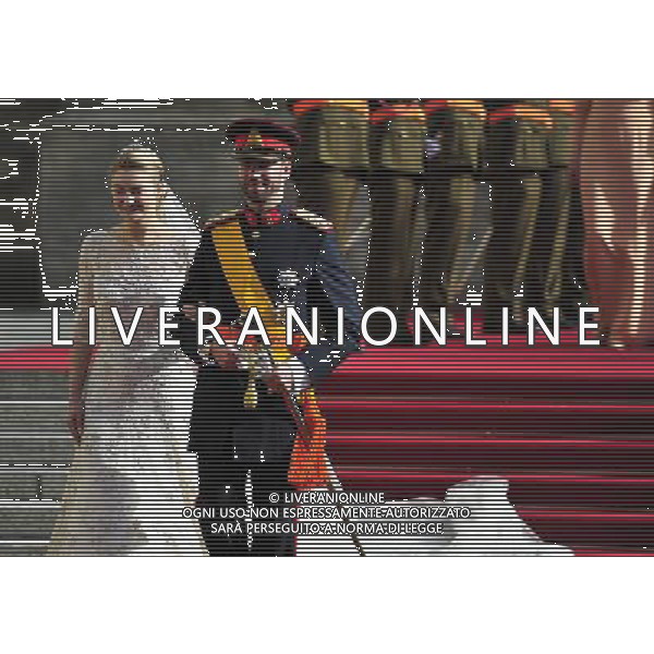 (121020) -- LUXEMBOURG, Oct. 20, 2012 () -- Luxembourg\'s Hereditary Grand Duke Guillaume and his wife Princess Stephanie, Hereditary Grand Duchess of Luxembourg, walk out from the Notre-Dame Cathedral after their religious wedding service in Luxembourg, Oct. 20, 2012. (/Ye Pingfan) ©photoshot/Agenzia Aldo Liverani Sas - ITALY ONLY - Matrimonio religioso tra il Granduca erede al trono di Lussemburgo Guillaume e la contessa Belga Stephanie de Lannoy nella Cattedrale di Nostra Signora di Lussemburgo 20 ottobre 2012.