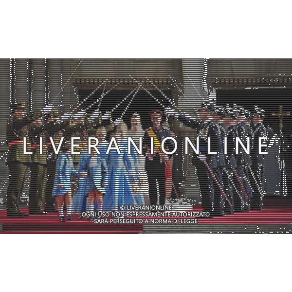 (121020) -- LUXEMBOURG, Oct. 20, 2012 () -- Luxembourg\'s Hereditary Grand Duke Guillaume and his wife Princess Stephanie, Hereditary Grand Duchess of Luxembourg, walk out from the Notre-Dame Cathedral after their religious wedding service in Luxembourg, Oct. 20, 2012. (/Ye Pingfan) ©photoshot/Agenzia Aldo Liverani Sas - ITALY ONLY - Matrimonio religioso tra il Granduca erede al trono di Lussemburgo Guillaume e la contessa Belga Stephanie de Lannoy nella Cattedrale di Nostra Signora di Lussemburgo 20 ottobre 2012.