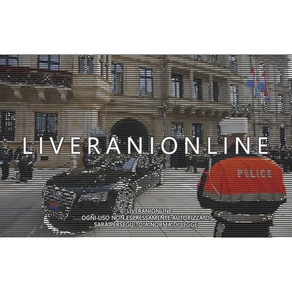 (121020) -- LUXEMBOURG, Oct. 20, 2012 () -- Guests leave the Grand-Ducal Palace on their way to the Notre-Dame Cathedral in Luxembourg Oct. 20, 2012. Luxembourg\'s Hereditary Grand Duke Guillaume and Belgium\'s Countess Stephanie de Lannoy have their religious wedding service at the Notre-Dame Cathedral in Luxembourg Saturday. (/Zhou Lei) ©photoshot/Agenzia Aldo Liverani Sas - ITALY ONLY - Matrimonio religioso tra il Granduca erede al trono di Lussemburgo Guillaume e la contessa Belga Stephanie de Lannoy nella Cattedrale di Nostra Signora di Lussemburgo 20 ottobre 2012.