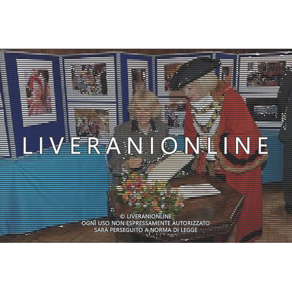 The Duchess of Cornwall signs the visitors book during a visit to Marlborough Town Hall, with Mayor Edwina Fogg. ©photoshot/AGENZIA ALDO LIVERANI SAS - ITALY ONLY - REALI INGLESI: Camilla d\'inghilterra, Duchessa di Cornovaglia nel corso di una visita al Municipio di Marlborough
