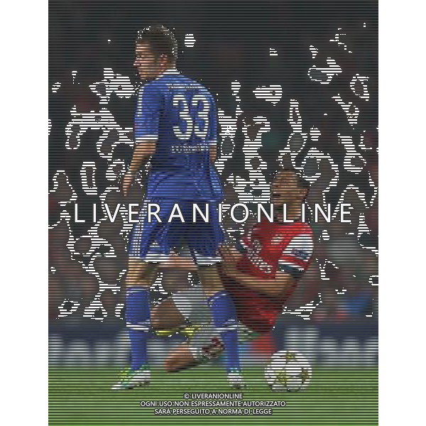 Arsenal\'s Francis Coquelin is tackled by Schalke\'s Roman Neustadter Football - UEFA Champions League Group B - Arsenal v Schalke - Wednesday 24th October 2012 - Emirates Stadium - London © CameraSport - 43 Linden Ave. Countesthorpe. Leicester. England. LE8 5PG - Tel: +44 (0) 116 277 4147 - admin@camerasport.com - www.camerasport.com AG ALDO LIVERANI S A S ONLY ITALY