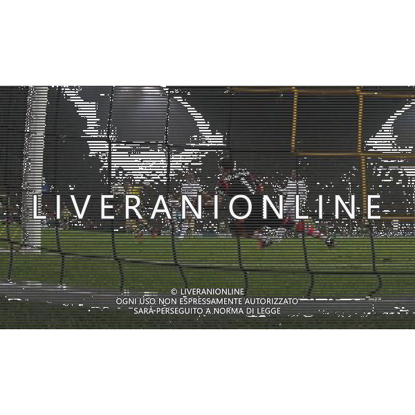 firo FuÃŸball, Fussball, Champions League 24.10.2012 Saison 2012/2013 BVB Borussia Dortmund - Real Madrid Tor zum 1:0 durch Robert Lewandowski Hintertor Remote Hinterleger gegen Iker Casillas $worldrightsEs gelten unsere AGB, einsehbar auf www.firosportphoto.de copyright by firo sportphoto: Coesfelder Str.207 48249 DÃ¼lmen www.firosportphoto.de mail@firosportphoto.de (V o l k s b a n k B o c h u m - W i t t e n ) BLZ.: 430 601 29 Kt. Nr.: 341 117 100 Tel:Â  02594 - 9916004 Fax:Â 02594 - 9916005 AG ALDO LIVERANI S A S ONLY ITALY