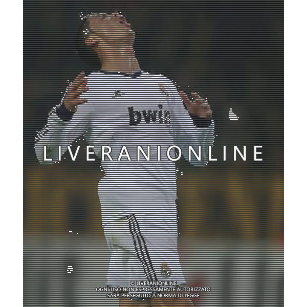 firo FuÃŸball, Fussball, Champions League 24.10.2012 Saison 2012/2013 BVB Borussia Dortmund - Real Madrid 2:1 Gestik Cristiano Ronaldo enttÃ¤uscht EnttÃ¤uschung Cristiano Ronaldo $worldrightsEs gelten unsere AGB, einsehbar auf www.firosportphoto.de copyright by firo sportphoto: Coesfelder Str.207 48249 DÃ¼lmen www.firosportphoto.de mail@firosportphoto.de (V o l k s b a n k B o c h u m - W i t t e n ) BLZ.: 430 601 29 Kt. Nr.: 341 117 100 Tel:Â  02594 - 9916004 Fax:Â 02594 - 9916005 AG ALDO LIVERANI S A S ONLY ITALY