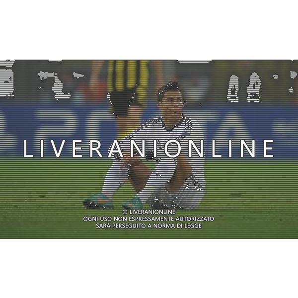 firo : Fu§ball,Fussball : 24.10.2012 CL, Champions League UEFA, Saison 2012/2013 BVB, Borussia Dortmund - Real Madrid 2:1 Cristiano RONALDO, Real, EnttŠuschung, am Boden $worldrightsEs gelten unsere AGB, einsehbar auf www.firosportphoto.de, copyright by firo sportphoto: Coesfelder Str. 207 D-48249 DŸlmen www.firosportphoto.de mail@firosportphoto.de (V o l k s b a n k B o c h u m - W i t t e n ) BLZ.: 430 601 29 Kt. Nr.: 341 117 100 Tel:Ê +49-2594-9916004 Fax:Ê+49-2594-9916005 AG ALDO LIVERANI S A S ONLY ITALY