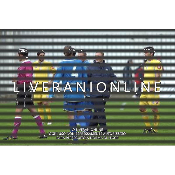 PAVIA 28/10/2012 STADIO \'PIETRO FORTUNATI\' CAMPIONATO LEGA PROFESSIONISTI PRIMA DIVISIONE GIRONE A PAVIA-TREVISO NELLA FOTO ESPULSIONE DI GENNARO RUOTOLO ALLENATORE TREVISO FOTO ROMANO/AG ALDO LIVERANI 