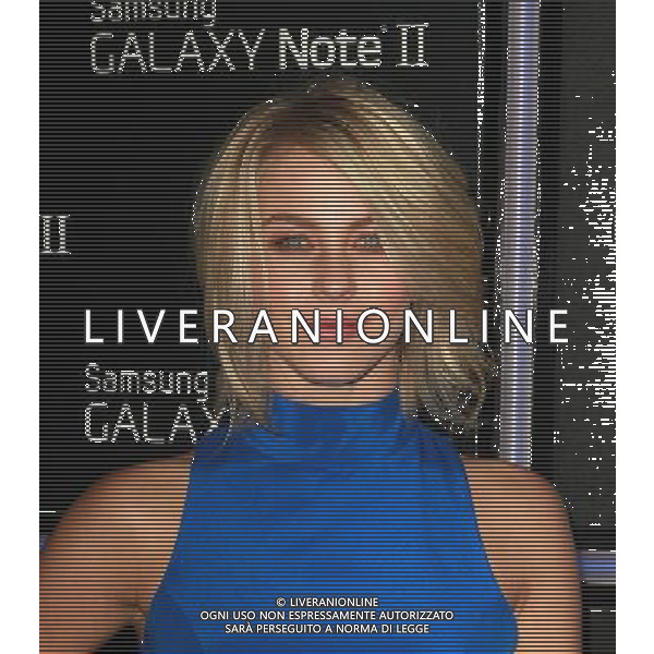 25 October 2012 - Beverly Hills, California - Julianne Hough. Samsung Mobile Launch Party For The New Samsung Galaxy Note II Held At Private Residence. Photo Credit: Kevan Brooks/AdMedia 25 October 2012 - Beverly Hills, California - Kate Walsh. Samsung Mobile Launch Party For The New Samsung Galaxy Note II Held At Private Residence. Photo Credit: Kevan Brooks/AdMedia /AGENZIA ALDO LIVERANI SAS/ITALY ONLY - EDITORIAL USE ONLY