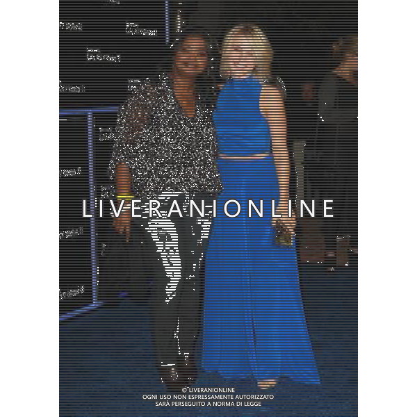 25 October 2012 - Beverly Hills, California - Octavia Spencer, Julianne Hough. Samsung Mobile Launch Party For The New Samsung Galaxy Note II Held At Private Residence. Photo Credit: Kevan Brooks/AdMedia /AGENZIA ALDO LIVERANI SAS/ITALY ONLY - EDITORIAL USE ONLY