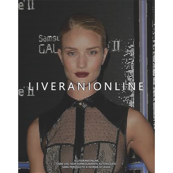 25 October 2012 - Beverly Hills, California - Rosie Huntington-Whiteley. Samsung Mobile Launch Party For The New Samsung Galaxy Note II Held At Private Residence. Photo Credit: Kevan Brooks/AdMedia /AGENZIA ALDO LIVERANI SAS/ITALY ONLY - EDITORIAL USE ONLY