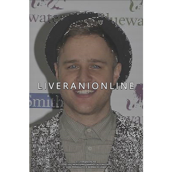 Singer Olly Murs at a signing of his new book \'Happy Days\' at WH Smith; Bluewater Shopping Centre, Greenhithe, Kent on Monday 29 October 2012. /AGENZIA ALDO LIVERANI SAS/ITALY ONLY - EDITORIAL USE ONLY
