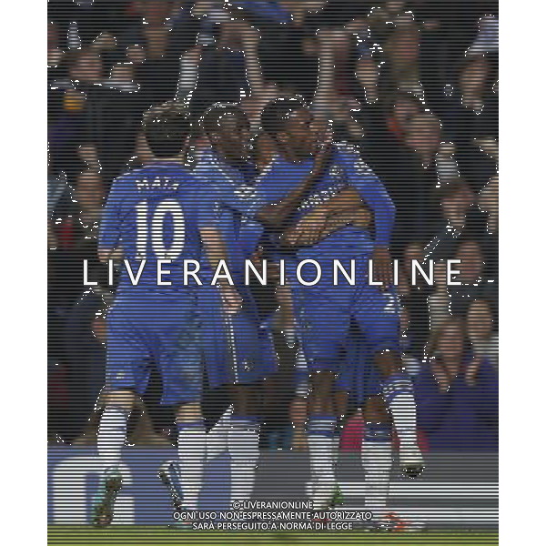 (121101) -- LONDON, Nov. 1, 2012 () -- Daniel Sturridge (1st R) of Chelsea celebrates scoring during the Capital One Cup Fourth Round match between Chelsea and Manchester United in London, Britain, on Oct. 31, 2012. Chelsea won 5-4. (/Wang Lili) FOR EDITORIAL USE ONLY. NOT FOR SALE FOR MARKETING OR ADVERTISING CAMPAIGNS. NO USE WITH UNAUTHORIZED AUDIO, VIDEO, DATA, FIXTURE LISTS, CLUB/LEAGUE LOGOS OR \'LIVE\' SERVICES. ONLINE IN-MATCH USE LIMITED TO 45 IMAGES, NO VIDEO EMULATION. NO USE IN BETTING, GAMES OR SINGLE CLUB/LEAGUE/PLAYER PUBLICATIONS. AG ALDO LIVERANI S A S ONLY ITALY