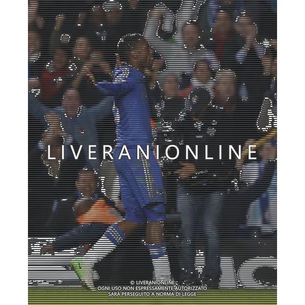 (121101) -- LONDON, Nov. 1, 2012 () -- Daniel Sturridge of Chelsea celebrates scoring during the Capital One Cup Fourth Round match between Chelsea and Manchester United in London, Britain, on Oct. 31, 2012. Chelsea won 5-4. (/Wang Lili) FOR EDITORIAL USE ONLY. NOT FOR SALE FOR MARKETING OR ADVERTISING CAMPAIGNS. NO USE WITH UNAUTHORIZED AUDIO, VIDEO, DATA, FIXTURE LISTS, CLUB/LEAGUE LOGOS OR \'LIVE\' SERVICES. ONLINE IN-MATCH USE LIMITED TO 45 IMAGES, NO VIDEO EMULATION. NO USE IN BETTING, GAMES OR SINGLE CLUB/LEAGUE/PLAYER PUBLICATIONS. AG ALDO LIVERANI S A S ONLY ITALY