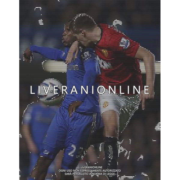 (121101) -- LONDON, Nov. 1, 2012 () -- Daniel Sturridge (L) of Chelsea viess with Scott Wootton of Manchester United during the Capital One Cup Fourth Round match between Chelsea and Manchester United in London, Britain, on Oct. 31, 2012. Chelsea won 5-4. (/Wang Lili) FOR EDITORIAL USE ONLY. NOT FOR SALE FOR MARKETING OR ADVERTISING CAMPAIGNS. NO USE WITH UNAUTHORIZED AUDIO, VIDEO, DATA, FIXTURE LISTS, CLUB/LEAGUE LOGOS OR \'LIVE\' SERVICES. ONLINE IN-MATCH USE LIMITED TO 45 IMAGES, NO VIDEO EMULATION. NO USE IN BETTING, GAMES OR SINGLE CLUB/LEAGUE/PLAYER PUBLICATIONS. d AG ALDO LIVERANI S A S ONLY ITALY