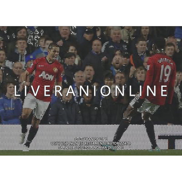 (121101) -- LONDON, Nov. 1, 2012 () -- Javier Hernandez (L) of Manchester United celebrates scoring during the Capital One Cup Fourth Round match between Chelsea and Manchester United in London, Britain, on Oct. 31, 2012. Manchester United lost 4-5. (/Wang Lili) FOR EDITORIAL USE ONLY. NOT FOR SALE FOR MARKETING OR ADVERTISING CAMPAIGNS. NO USE WITH UNAUTHORIZED AUDIO, VIDEO, DATA, FIXTURE LISTS, CLUB/LEAGUE LOGOS OR \'LIVE\' SERVICES. ONLINE IN-MATCH USE LIMITED TO 45 IMAGES, NO VIDEO EMULATION. NO USE IN BETTING, GAMES OR SINGLE CLUB/LEAGUE/PLAYER PUBLICATIONS. AG ALDO LIVERANI S A S ONLY ITALY