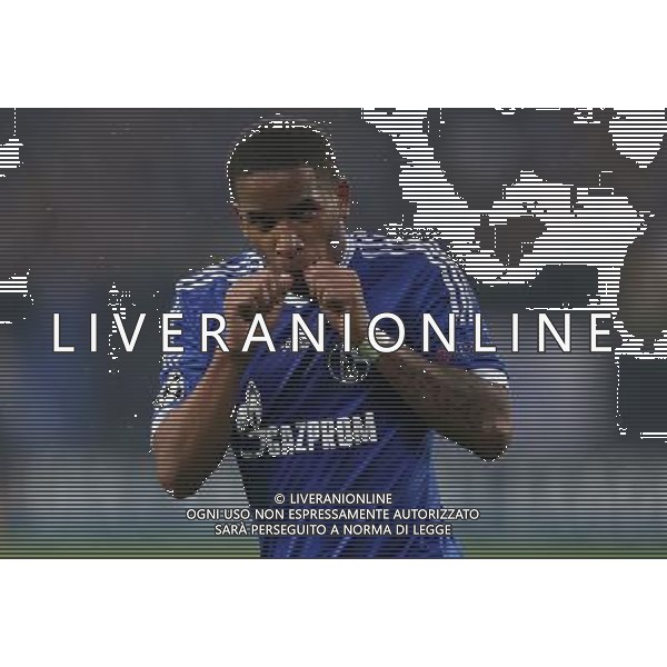 firo FuÃŸball,Fussball, 06.11.2012 Champions League: FC Schalke 04 - Arsenal London Jubel Baby Jubel Schnuller Jefferson Farfan nach seinem Tor zum 2:2 $worldrightsEs gelten unsere AGB, einsehbar auf www.firosportphoto.de copyright by firo sportphoto: Coesfelder Str.207 48249 DÃ¼lmen www.firosportphoto.de mail@firosportphoto.de (V o l k s b a n k B o c h u m - W i t t e n ) BLZ.: 430 601 29 Kt. Nr.: 341 117 100 Tel:Â  02594 - 9916004 Fax:Â 02594 - 9916005 AG ALDO LIVERANI S A S ONLY ITALY