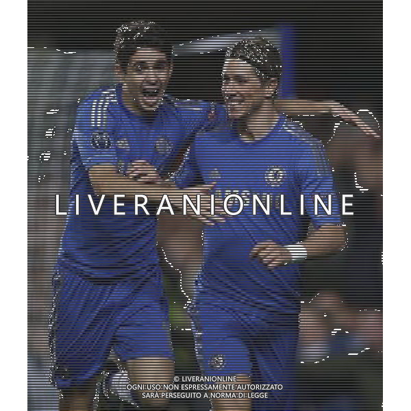 (121108) -- LONDON, Nov. 8, 2012 () -- Chelsea\'s Fernando Torres (R) celebrates his goal with Oscar dos Santos Emboaba Jior during the UEFA Champions League Group E match between Chelsea and Shakhtar Donetsk in London, Britain, on Nov. 7, 2012. Chelsea won 3-2. (/Wang Lili) AG ALDO LIVERANI S A S ONLY ITALY