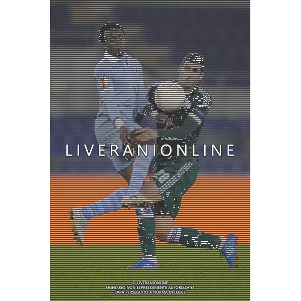 Roma - 08/11/2012 - Stadio Olimpico - Uefa Europa League 2012/2013 - Girone J - Lazio vs Panathinaikos - nella foto: onazi e Petropoulos Â© Fabrizio Corradetti - Ag. Aldo Liverani sas
