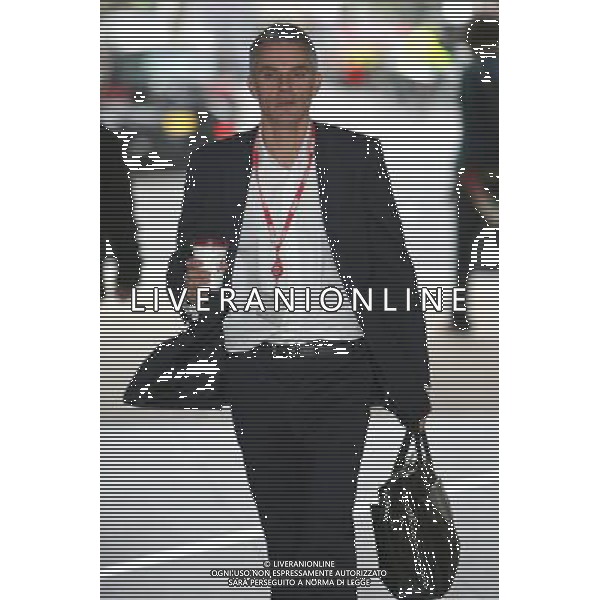 Acting director general of the BBC Tim Davie, who was appointed following George Entwistle\'s resignation, arrives at New Broadcasting House in central London Britain 12 November 2012. The BBC\'s director of news, Helen Boaden, and her deputy have \'stepped aside\' pending the outcome of an internal review. The move by Ms Boaden and Steve Mitchell comes after director general George Entwistle quit on Saturday. ©photoshot/AGENZIA ALDO LIVERANI SAS - ITALY ONLY - Tim Davie, il nuovo direttore generale a interim della Bbc, subentrato al dimissionario George Entwistle, arriva a New Broadcasting House nel centro di Londra Gran Bretagna 12 Novembre 2012.