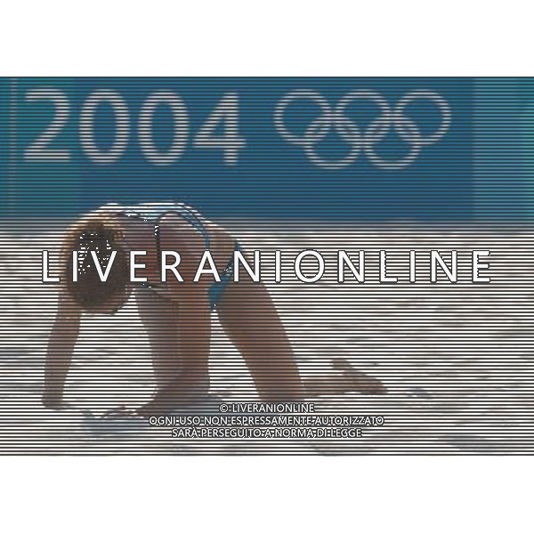 Atene 17-08-2004 olimpiadi 2004 beach volley femminile perrotta/gattelli:adriana bear/shelda nella foto delusione di gattelli daniela ph marco luzzani/ag aldo liverani s.a.s.