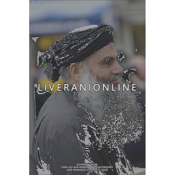 Muslim cleric Abu Qatada arrives to his home in London Britain 13 November 2012. Qatada has been freed on bail after a UK court ruled he might not get a fair trial if deported to Jordan to face terrorism charges. He was released from Long Lartin prison, in Worcestershire, after seven years in British custody. On Monday, a UK court decided that evidence obtained by the torture of others could be used at his trial in Jordan over alleged bomb plots. ©photoshot/AGENZIA ALDO LIVERANI SAS - ITALY ONLY - Scarcerazione del religioso musulmano Abu Qatada che arriva a casa sua a Londra, Gran Bretagna 13 novembre, 2012. Qatada e\' stato liberato su cauzione dopo che un tribunale britannico ha stabilito che non potrebbe ottenere un giusto processo, se deportato in Giordania per affrontare l\'accusa di terrorismo.