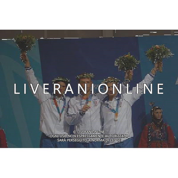 OLIMPIADI DI ATENE 19/08/2004 FINALE SCIABOLA A SQUADRE NELLA FOTO LUIGI TARANTINO, GIAMPIERO PASTORE E ALDO MONTANO MEDAGLIA D\'ARGENTO FOTO MARCO LUZZANI/AG ALDO LIVERANI