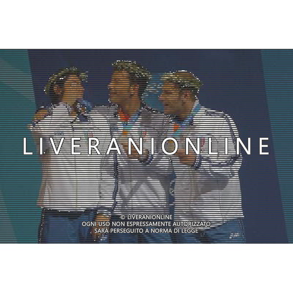 OLIMPIADI DI ATENE 19/08/2004 FINALE SCIABOLA A SQUADRE NELLA FOTO LUIGI TARANTINO, GIAMPIERO PASTORE E ALDO MONTANO MEDAGLIA D\'ARGENTO FOTO MARCO LUZZANI/AG ALDO LIVERANI