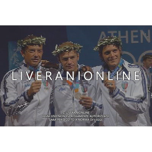 OLIMPIADI DI ATENE 19/08/2004 FINALE SCIABOLA A SQUADRE NELLA FOTO LUIGI TARANTINO, GIAMPIERO PASTORE E ALDO MONTANO MEDAGLIA D\'ARGENTO FOTO MARCO LUZZANI/AG ALDO LIVERANI