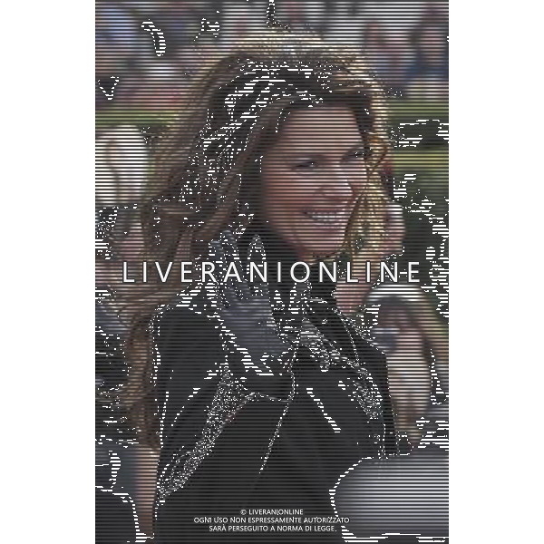 14 November 2012 - Las Vegas, Nevada - Shania Twain. Shania Twain arrives in style to the Colosseum at Caesars Palace to prepare for her new show, \'Shania: Still The One\' . Photo Credit: MJT/AdMedia /AGENZIA ALDO LIVERANI SAS/ITALY ONLY - EDITORIAL USE ONLY