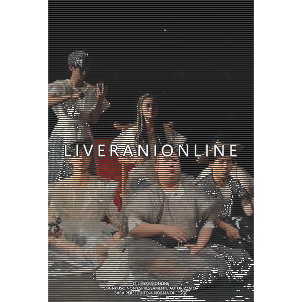 (121116) -- BEIJING, Nov. 16, 2012 () -- Actors and an actress perform in the melodrama \'Du Fu\' in Beijing, capital of China, Nov. 15, 2012. The melodrama commemorated the 1300th birthday anniversary of Du Fu, a famous Chinese poet in Tang Dynasty (618-907). (/Li Yan) (mp) ©photoshot/Agenzia Aldo Liverani Sas - ITALY ONLY - Rappresentazione teatrale del melodramma \'Du Fu\' a Pechino, capitale della Cina, 15 novembre, 2012 nell\'anniversario del 1300 compleanno di Du Fu, un famoso poeta cinese della dinastia Tang (618-907).