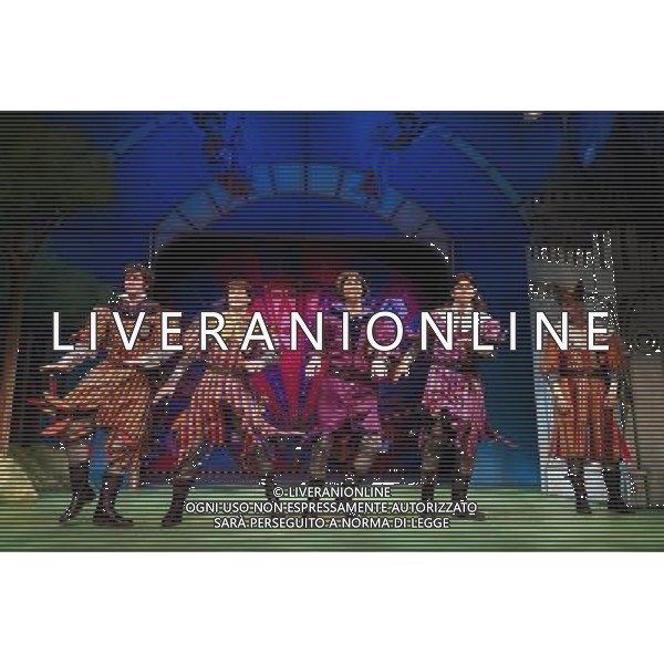 Cast members of Monty Python\'s \'Spamalot\' attend a press-preview at The Playhouse Theatre in London Stephen Tompkinson ©photoshot/Agenzia Aldo Liverani Sas - ITALY ONLY - EDITORIAL USE ONLY