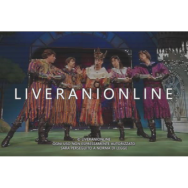 Cast members of Monty Python\'s \'Spamalot\' attend a press-preview at The Playhouse Theatre in London Stephen Tompkinson ©photoshot/Agenzia Aldo Liverani Sas - ITALY ONLY - EDITORIAL USE ONLY