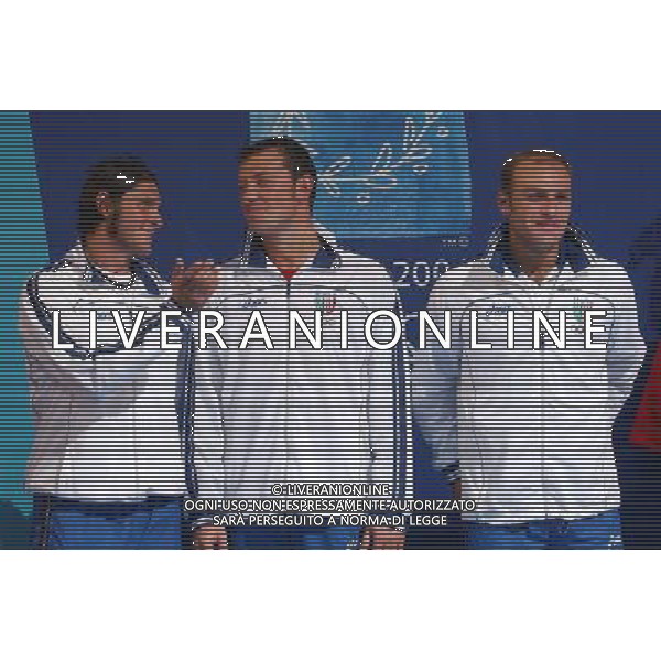OLIMPIADI DI ATENE 19/08/2004 SCIABOLA A SQUADRE ALDO MONTANO, GIAMPIERO PASTORE E LUIGI TARANTINO MEDAGLIA D\'ARGENTO FOTO MARCO LUZZANI/AG ALDO LIVERANI