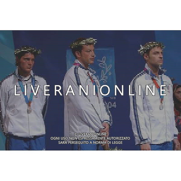 OLIMPIADI DI ATENE 19/08/2004 SCIABOLA A SQUADRE ALDO MONTANO, GIAMPIERO PASTORE E LUIGI TARANTINO MEDAGLIA D\'ARGENTO FOTO MARCO LUZZANI/AG ALDO LIVERANI