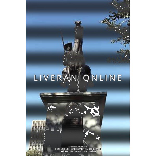 A statue near the Texas Capitol in Austin. 14.11.2012. Formula 1 World Championship, Rd 19, United States Grand Prix, Austin, Texas, USA, Preparation Day. - www.xpbimages.com, EMail: requests@xpbimages.com - copy of publication required for printed pictures. Every used picture is fee-liable. © Copyright: Photo4 / XPB Images AG ALDO LIVERANI S A S ONLY ITALY