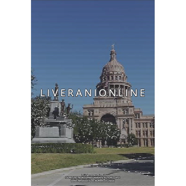 The Texas Capitol in Austin. 14.11.2012. Formula 1 World Championship, Rd 19, United States Grand Prix, Austin, Texas, USA, Preparation Day. - www.xpbimages.com, EMail: requests@xpbimages.com - copy of publication required for printed pictures. Every used picture is fee-liable. © Copyright: Photo4 / XPB Images AG ALDO LIVERANI S A S ONLY ITALY