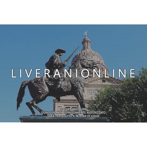 A statue near the Texas Capitol in Austin. 14.11.2012. Formula 1 World Championship, Rd 19, United States Grand Prix, Austin, Texas, USA, Preparation Day. - www.xpbimages.com, EMail: requests@xpbimages.com - copy of publication required for printed pictures. Every used picture is fee-liable. © Copyright: Photo4 / XPB Images AG ALDO LIVERANI S A S ONLY ITALY