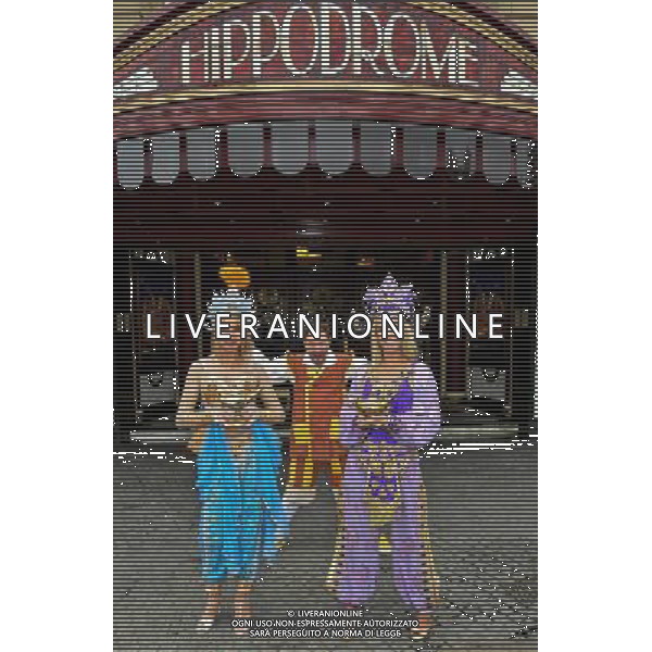  Carol McGiffin, from loose women, Josie Gibson and Andy Ford at photocall for Aladdin at the Hippodrome, Bristol Date 19th November 2012 /AGENZIA ALDO LIVERANI SAS/ITALY ONLY - EDITORIAL USE ONLY