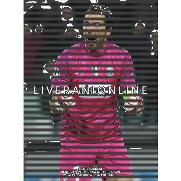 UEFA Champions League 2012/2013 Gruppo E Torino - 20.11.2012 Juventus-Chelsea Nella Foto:buffon esulta al gol di vidal /Ph.Vitez-Ag. Aldo Liverani