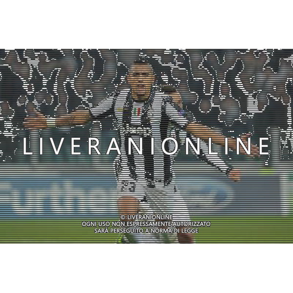 UEFA Champions League - 5¡ giornata fase a gironi Gruppo E Torino 20-11-2012 Juventus - Chelsea nella foto: Vidal segna il 2 a 0 Juve foto Roberto Garavaglia - ag. Aldo Liverani sas