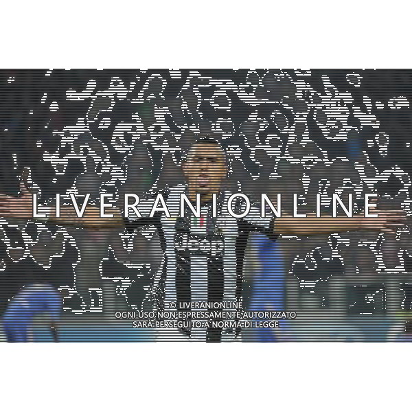 UEFA Champions League - 5¡ giornata fase a gironi Gruppo E Torino 20-11-2012 Juventus - Chelsea nella foto: Vidal segna il 2 a 0 Juve foto Roberto Garavaglia - ag. Aldo Liverani sas