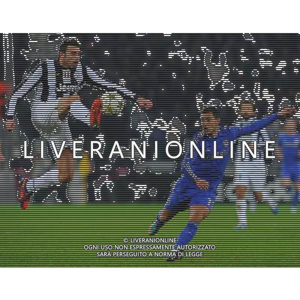 UEFA Champions League 2012/2013 Gruppo E Torino - 20.11.2012 Juventus-Chelsea Nella Foto:barzagli hazard /Ph.Vitez-Ag. Aldo Liverani