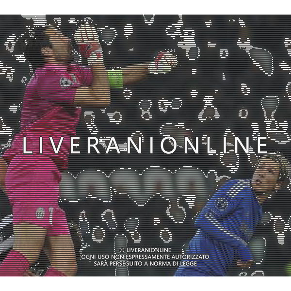 UEFA Champions League 2012/2013 Gruppo E Torino - 20.11.2012 Juventus-Chelsea Nella Foto:buffon torres /Ph.Vitez-Ag. Aldo Liverani