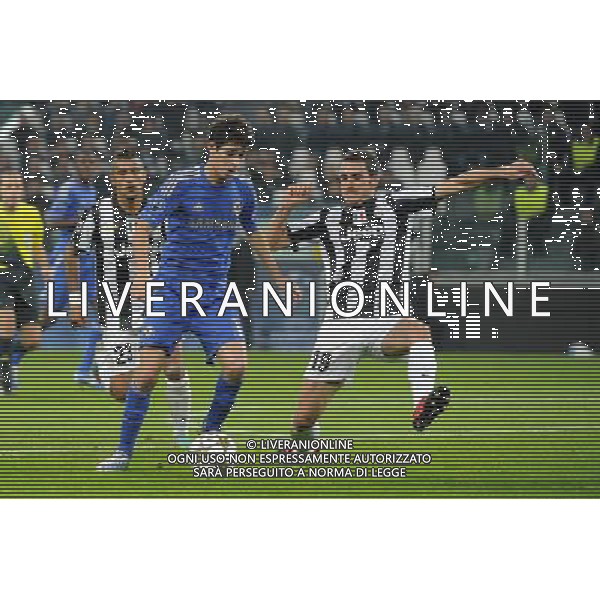 UEFA Champions League - 5¡ giornata fase a gironi Gruppo E Torino 20-11-2012 Juventus - Chelsea nella foto: Oscar (Chelsea) tra Arturo Vidal (Juventus) a SX e Leonardo Bonucci (Juventus) foto Roberto Garavaglia - ag. Aldo Liverani sas