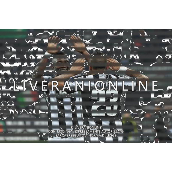UEFA Champions League - 5¡ giornata fase a gironi Gruppo E Torino 20-11-2012 Juventus - Chelsea nella foto: Arturo Vidal (Juventus) a DX esulta con Kwadwo Asamoah (Juventus) foto Roberto Garavaglia - ag. Aldo Liverani sas
