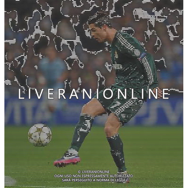 Real Madrid\'s Cristiano Ronaldo on the ball Football - UEFA Champions League Group D - Manchester City v Real Madrid - Wednesday 21st November 2012 - Etihad Stadium - Manchester å© CameraSport - 43 Linden Ave. Countesthorpe. Leicester. England. LE8 5PG - Tel: +44 (0) 116 277 4147 - admin@camerasport.com - www.camerasport.com AG ALDO LIVERANI S A S ONLY ITALY