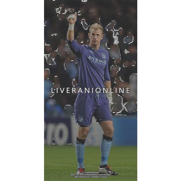 Manchester City\'s Joe Hart salutes the fans at the end of the game Football - UEFA Champions League Group D - Manchester City v Real Madrid - Wednesday 21st November 2012 - Etihad Stadium - Manchester å© CameraSport - 43 Linden Ave. Countesthorpe. Leicester. England. LE8 5PG - Tel: +44 (0) 116 277 4147 - admin@camerasport.com - www.camerasport.com AG ALDO LIVERANI S A S ONLY ITALY