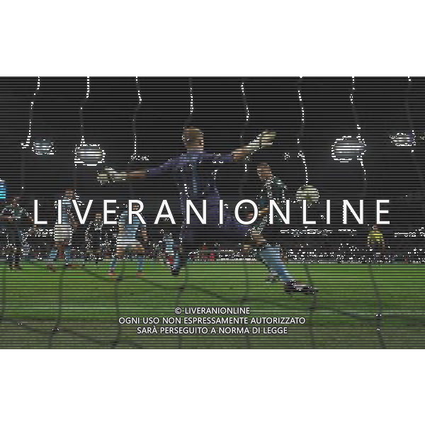 Karim Benzema Scores 1st goal past Manchester City\'s Joe Hart Real Madrid 2012/13 Manchester City v Real Madrid 21/11/12 UEFA Champions League Photo: Robin Parker Fotosports International AG ALDO LIVERANI S A S ONLY ITALY