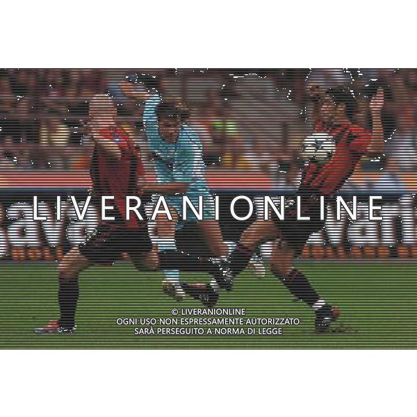 Milano Stadio di san Siro 21/08/2004 Milan - Lazio Supercoppa Italiana nella foto roberto muzzi e rui costa manuel foto filippo venezia/ag aldo liverani