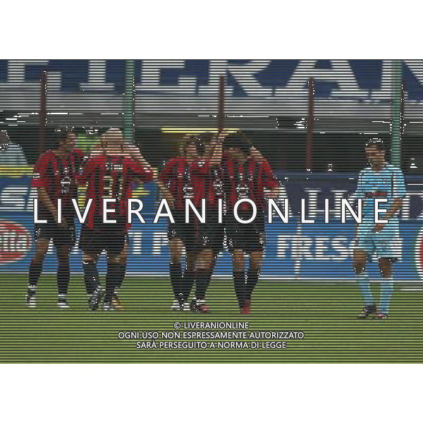 Milano Stadio di san Siro 21/08/2004 Milan - Lazio Supercoppa Italiana nella foto esultanza del milan dopo il gol di shevchenko del 3 - 0 foto filippo venezia/ag aldo liverani